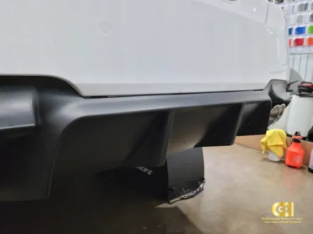 BMW 5시리즈 디퓨저 포인트랩핑 시공으로 드레스업 완료! 수원랩핑 전문점 씨앤큐원 에서 / 수원 오목천동