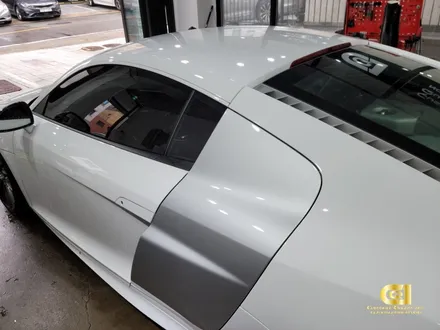 아우디 R8 v10 리얼카본 패키지 랩핑 시공 수원랩핑 전문점 씨앤큐원 에서 / 수원 오목천동