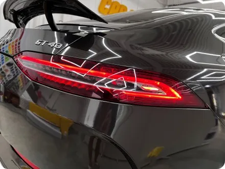 벤츠 gt43 amg 그라파이트에서 블랙메탈릭으로 전체랩핑 / 서울 강서구