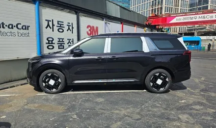 영등포, 여의도, 마포 신차 카니발 썬팅) 카니발 하이브리드 판테라메탈 9인승 1.6 노블레스 반사필름 + 블랙박스 시공. / 영등포구 문래동