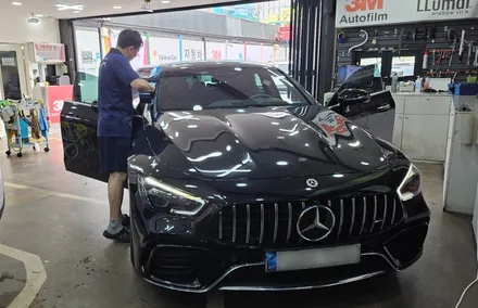 후퍼옵틱 영등포 문래점)메르세데스 벤츠 AMG 63GT 앞유리 교체후 썬팅 시공. 후퍼옵틱 클래식 33% / 영등포구 문래동