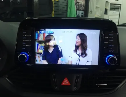 영등포 내비게이션 매립/ 2018 i30 사제내비 매립 순정 같은 후방카메라 장착/ 파인드라이브 Q100 블랙/ 파인드라이브 LX300 장착 / 영등포구 문래동
