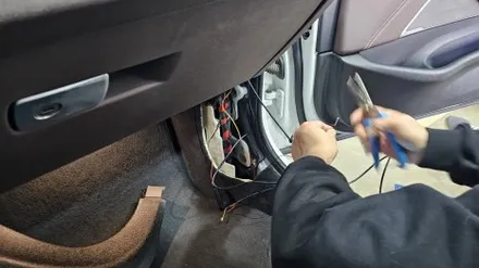 영등포 BMW530i 블랙박스 교체 (순정형에서 사재품 아이나비로 교체) / 영등포구 문래동