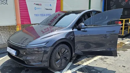영등포 테슬라 모델Y주니퍼 후퍼옵틱 클래식 깔끔하고 얌전한 느낌으로 썬팅 완성. / 영등포구 문래동