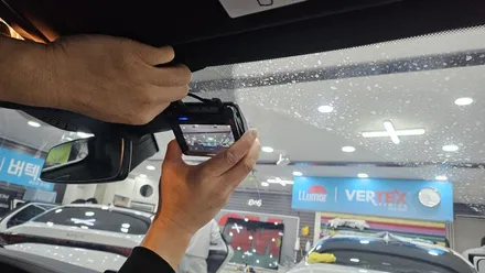 영등포 BMW530i 블랙박스 교체 (순정형에서 사재품 아이나비로 교체) / 영등포구 문래동