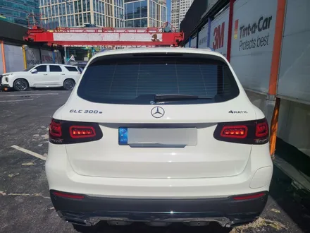 GLC300e 플러그인 하이브리드) 영등포 수입차 신차패키지/ GLC300e 레인보우 V90+QXD7000(커넥티드)+에코파워팩12C 장착 / 서울 양천, 구로, 강서, 영등포, 부천
