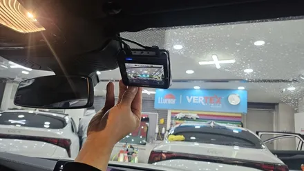 영등포 BMW530i 블랙박스 교체 (순정형에서 사재품 아이나비로 교체) / 영등포구 문래동
