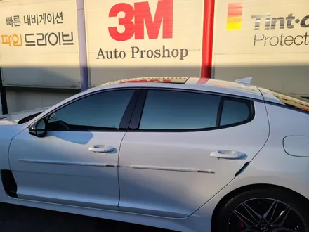 스팅어)영등포 썬팅 재시공-스팅어 비반사필름 제거후 반사필름 레인보우 V70으로 재시공! / 서울 양천, 구로, 강서, 영등포, 부천
