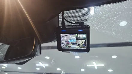 영등포 BMW530i 블랙박스 교체 (순정형에서 사재품 아이나비로 교체) / 영등포구 문래동