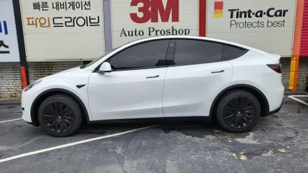 영등포 테슬라 모델Y썬팅) 가성비 뛰어난 틴트어카 포시즌으로 시공 완성! /PPF -도어엣지, 충전구, 손잡이주변 시공. / 서울 양천, 구로, 강서, 영등포, 부천