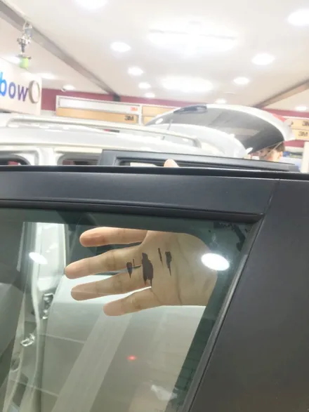 자동차 오래된썬팅 제거후 다시하기! 쏘렌토R 틴팅 재시공/영등포썬팅전문점 / 영등포구 문래동