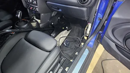 영등포 수입차 블랙박스) BMW미니쿠페 23년식 순정형 블랙박스 고장 사제 블랙박스로 교체 / 영등포구 문래동