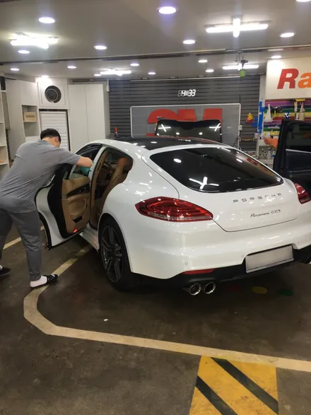 영등포3M 수입차 틴팅)파나메라GTS 3M CR(크리스탈라인)40% 전체 시공 -기존필름 모두 제거 옆유리 팰트지작업 / 서울 양천, 구로, 강서, 영등포, 부천
