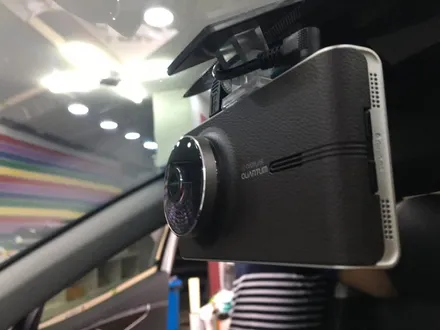 영등포 2018쏘렌토 레이노썬팅/아이나비 퀀텀(64G)/발판장착(사이드스텝)올뉴쏘렌토 스노우화이트펄 / 영등포구 문래동