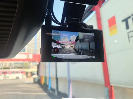 GLC300e 플러그인 하이브리드) 영등포 수입차 신차패키지/ GLC300e 레인보우 V90+QXD7000(커넥티드)+에코파워팩12C 장착 / 서울 양천, 구로, 강서, 영등포, 부천