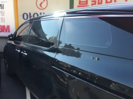 영등포 카니발 썬팅 재시공/ 카니발 사재 내비게이션 일체형 매립 ESV-A80/ 후방카메라 장착 / 카니발 부분썬팅 재시공 / 영등포구 문래동