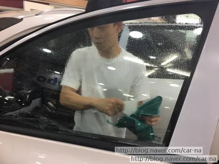 영등포 올뉴 쏘렌토 루마썬팅/2018년 쏘렌토 스노우 화이트펄/루마LATI 풀시공 (LATI전면35% 측후면15%)/아이나비 V900블랙박스 장착 / 영등포구 문래동