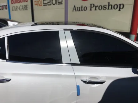 제네시스 G70 화이트마블/G70 신차패키지시공(썬팅+블랙박스장착)썬팅연무기 사용해 시공합니다아아아:-D / 영등포구 문래동