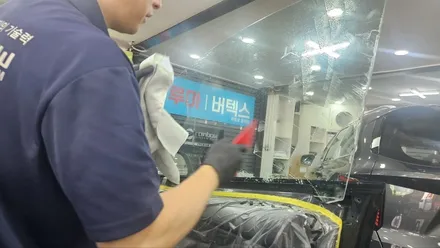 영등포 테슬라 모델Y주니퍼 후퍼옵틱 클래식 깔끔하고 얌전한 느낌으로 썬팅 완성. / 영등포구 문래동