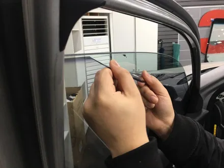 중고차 썬팅재시공/ 구형쏘렌토 만도M90전체 재시공!/ 영등포썬팅 재시공 투명해진 썬팅지 제거후 새필름으로 재시공하고 여름 대비하자!!썬팅 재시공 비용은?? / 영등포구 문래동