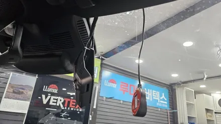 영등포 수입차 블랙박스)벤츠 S450 아이나비QXD1+아이나비 보조배터리 BAB-115Q 설치하여 배터리 방전 대비와 주차중 설정으로 차량을 지켜주자. / 서울 양천, 구로, 강서, 영등포, 부천