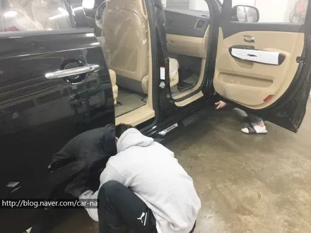 영등포 썬팅/ 2018 더뉴 카니발 사이드발판 장착/ 레이노S9썬팅/아이나비 QXD1000알파 장착 / 영등포구 문래동