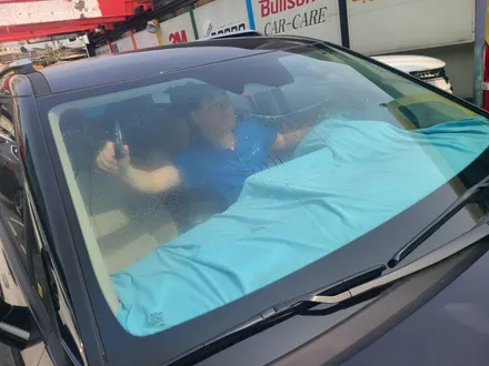 KA4카니발) 카니발 전면썬팅 농도 교체로 썬팅 재시공-앞유리 농도 밝게 교체하면 어느정도 차이가 날까?35%에서50% 교체 / 서울 양천, 구로, 강서, 영등포, 부천
