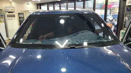 문래동, 당산동, 양평동, 도림동, 신길동, 대림동 앞 유리 썬팅 전문-BMW X5 전면썬팅 (유리 교체 후 1주일 후 시공 가능) / 영등포구 문래동