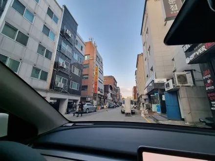 테슬라 모델Y with 레이노S9 오늘의 선택도 역시나 테슬라Y 양재동 썬팅은 이영민썬팅 썬팅의 민족은 요기요~! / 서울 서초구