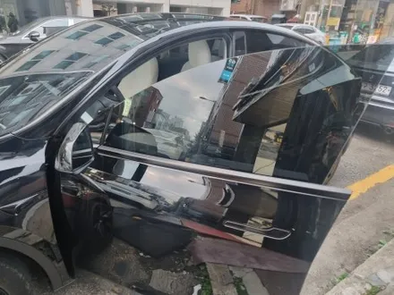 강남 테슬라Y 레이노F95 썬팅 환절기 민감한 피부를 위한 햇빛차단은 필수 / 서울 서초구