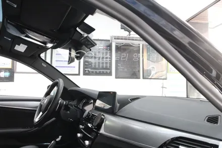 BMW520d 블랙박스 장착  퀀텀2 토르에디션 케넥티드 & 에코파워팩20C장착 블랙박스장착전문점 / 서울 서초구