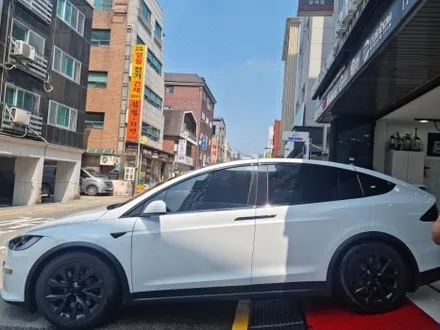 테슬라 끝판왕 모델X 양재동 이영민썬팅 테슬라에 파묻히다. 테슬라썬팅도 요기요~! 썬팅의 민족 이영민썬팅 / 서울 서초구