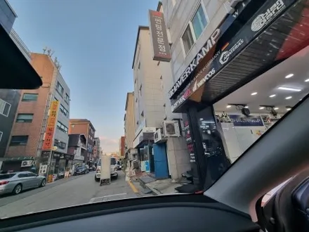 테슬라 모델Y with 레이노S9 오늘의 선택도 역시나 테슬라Y 양재동 썬팅은 이영민썬팅 썬팅의 민족은 요기요~! / 서울 서초구