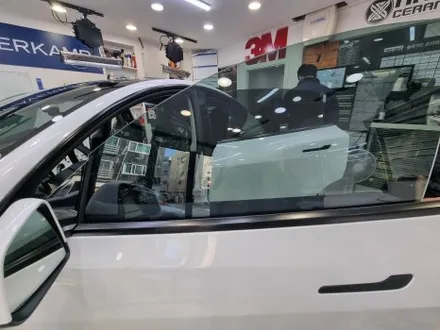테슬라Y with 레이노S9 썬팅농도 도대체가 모르겠다면 양재 이영민썬팅 썬팅의민족은 요기요 / 서울 서초구