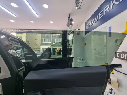 테슬라모델Y  with 레이노S9 가을에 찾아온 테슬라태풍 양재동 썬팅은 이영민썬팅 썬팅의 민족은 요기요~! / 서울 서초구