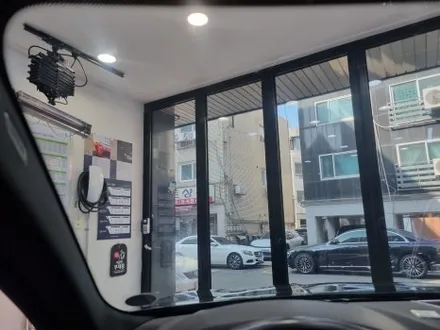 BMW535D with 로얄시리즈101 중고차 꼼꼼한 필름제거가 고품질의 썬팅을 만든다. 썬팅의 민족은 서초 이영민썬팅 요기요 / 서울 서초구