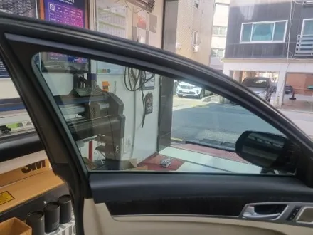 제네시스G80 with 로얄시리즈 101/701 반사와 비반사필름 같이 시공해도 될까? 정답은 강남 이영민썬팅 / 서울 서초구