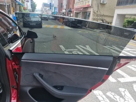 테슬라3하이랜드 with 레이노F95 넓디넓은 본넷 PPF로 완벽한 차량보호 강남 이영민썬팅 / 서울 서초구