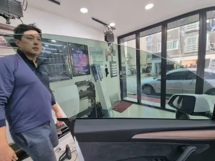 테슬라Y with 레이노S9 썬팅농도 도대체가 모르겠다면 양재 이영민썬팅 썬팅의민족은 요기요 / 서울 서초구