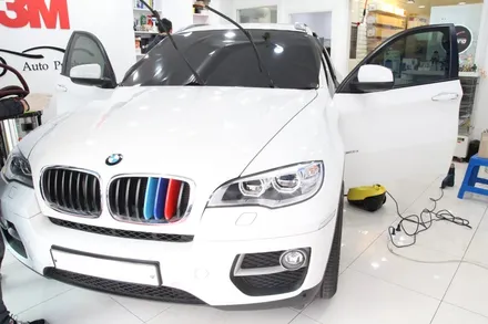 수입차썬팅추천 BMW썬팅시공 BMW X6 레이노썬팅 BMW전면썬팅 / 서울 서초구