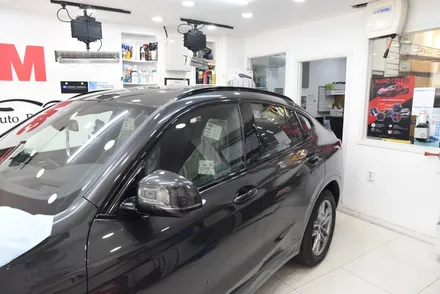 [카스토리] BMW X4 솔라가드 프리미엄 퀀텀 전면 + 파노라마 썬루프 19% 측면 및 후면 14% / 서울 서초구