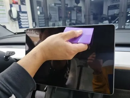 테슬라모델Y with 레이노F95 테슬라 전면PPF 윈드실드 내부 나노가죽코팅 아이템장착 걱정없는 돌빵/얼룩 공격 / 서울 서초구