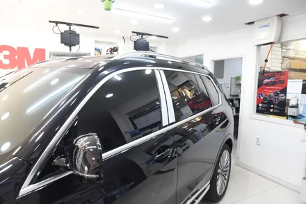 [카스토리] BMW X7 솔라가드 프리미엄 퀀텀 전면 + 파노라마썬루프 28% 측후면 8% / 서울 서초구