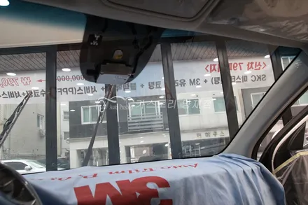 레이노썬팅시공 기아니로레이노썬팅 니로썬팅전문 아이나비QXD950블랙박스장착 전문점 / 서울 서초구