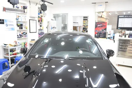 [카스토리] 메르세데스 벤츠 E53 AMG 윈코스 C90 전면+썬루프 30% 윈코스 C901열+2열+후면 10% / 서울 서초구