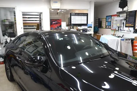 [카스토리] 메르세데스 벤츠 E53 AMG 윈코스 C90 전면+썬루프 30% 윈코스 C901열+2열+후면 10% / 서울 서초구