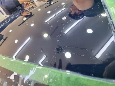 테슬라Y with 레이노S9 머리가 뜨겁다 태양과 돌빵을 동시에 막을수 있는 방법은? 루프PPF 열차단 90% 양재 이영민썬팅 썬팅의 민족은 요기요 / 서울 서초구