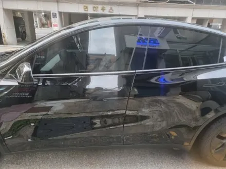 강남 테슬라Y 레이노F95 썬팅 환절기 민감한 피부를 위한 햇빛차단은 필수 / 서울 서초구