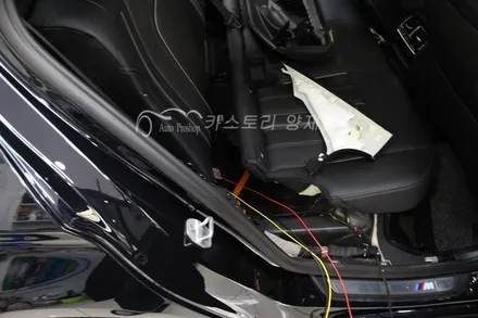 BMW520d 블랙박스 장착  퀀텀2 토르에디션 케넥티드 & 에코파워팩20C장착 블랙박스장착전문점 / 서울 서초구
