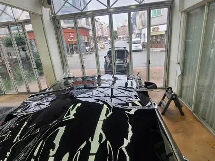 수원 루프스킨, 고광택 랩핑으로 고운 자태를 뽐내는 C클래스 차량의 분위기! / 화성시 동탄 반송동
